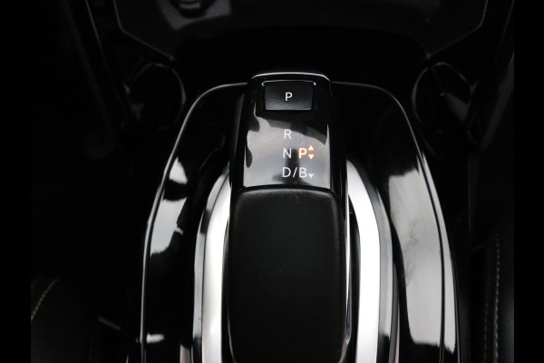 Peugeot e-2008 EV GT 50 kWh 360° Camera | Adapt. Cruise | Parkeersens. v+a | Stoelverw. | Panoramadak