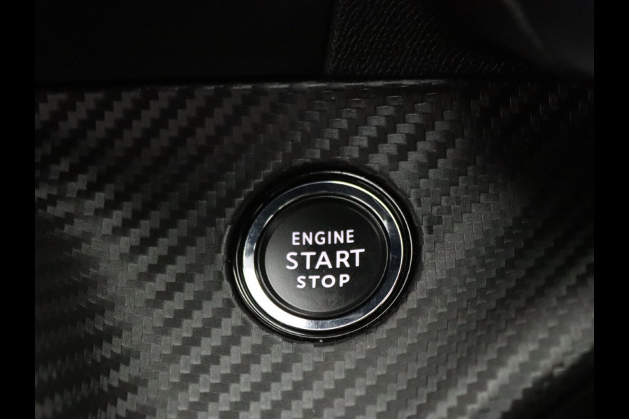 Peugeot e-2008 EV GT 50 kWh 360° Camera | Adapt. Cruise | Parkeersens. v+a | Stoelverw. | Panoramadak