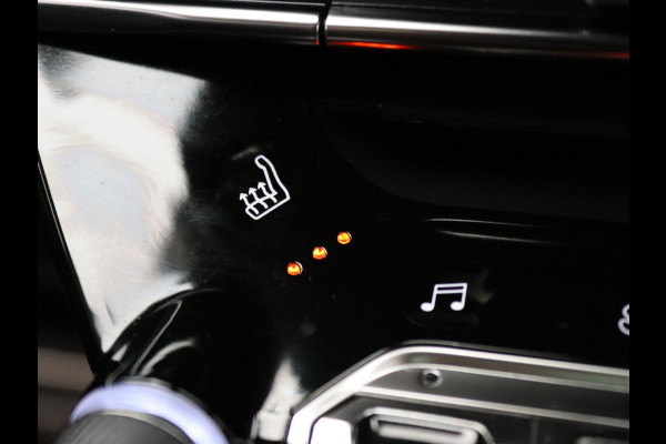 Peugeot e-2008 EV GT 50 kWh 360° Camera | Adapt. Cruise | Parkeersens. v+a | Stoelverw. | Panoramadak