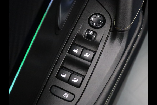 Peugeot e-2008 EV GT 50 kWh 360° Camera | Adapt. Cruise | Parkeersens. v+a | Stoelverw. | Panoramadak