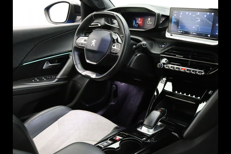 Peugeot e-2008 EV GT 50 kWh 360° Camera | Adapt. Cruise | Parkeersens. v+a | Stoelverw. | Panoramadak