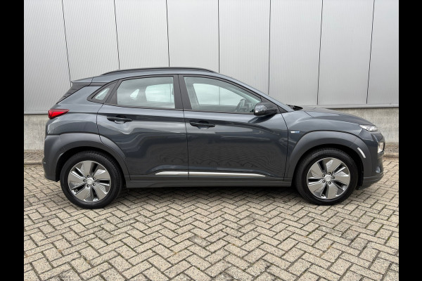 Hyundai Kona EV Comfort 64 kWh Camera / Navigatie Hyundai Kona EV Comfort 64 kWh Camera / Navigatie