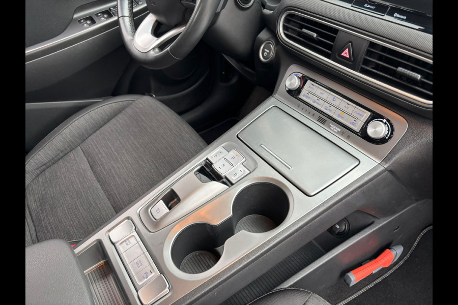 Hyundai Kona EV Comfort 64 kWh Camera / Navigatie Hyundai Kona EV Comfort 64 kWh Camera / Navigatie
