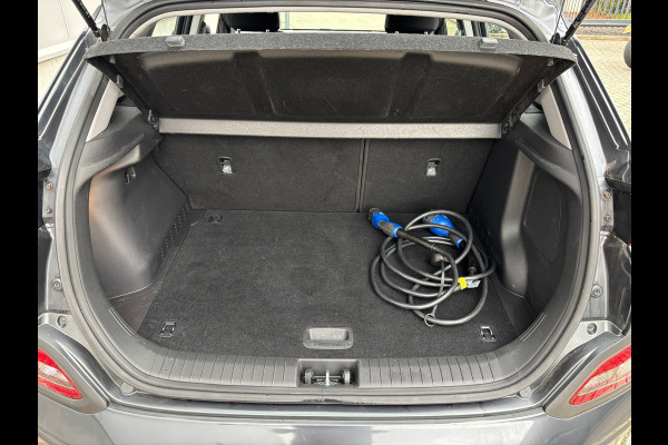 Hyundai Kona EV Comfort 64 kWh Camera / Navigatie Hyundai Kona EV Comfort 64 kWh Camera / Navigatie
