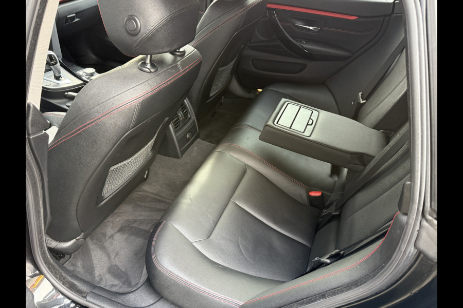BMW 4 Serie Gran Coupé 420i xDrive Executive | M-Sport | Leder | 19'' Inch | Stoelverwarming BMW 4 Serie Gran Coupé 420i xDrive Executive | M-Sport | Leder | 19'' Inch | Stoelverwarming