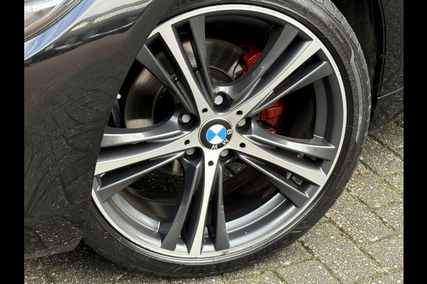 BMW 4 Serie Gran Coupé 420i xDrive Executive | M-Sport | Leder | 19'' Inch | Stoelverwarming BMW 4 Serie Gran Coupé 420i xDrive Executive | M-Sport | Leder | 19'' Inch | Stoelverwarming
