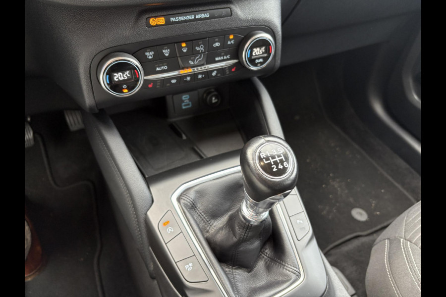 Ford Kuga 1.5 EcoBoost Titanium 150pk | Head Up Display | Matrix LED | Winterpack | Trekhaak | 1.800kg Trekgewicht