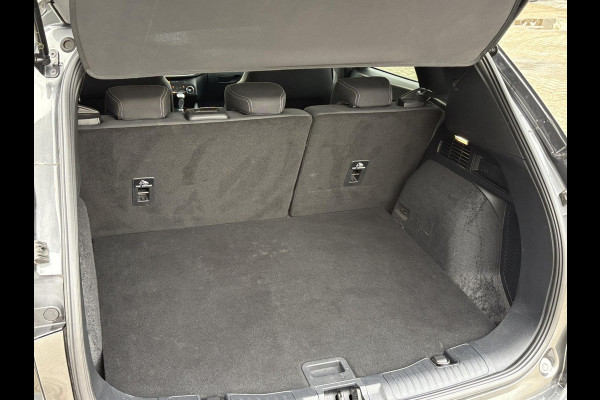 Ford Kuga 1.5 EcoBoost Titanium 150pk | Head Up Display | Matrix LED | Winterpack | Trekhaak | 1.800kg Trekgewicht