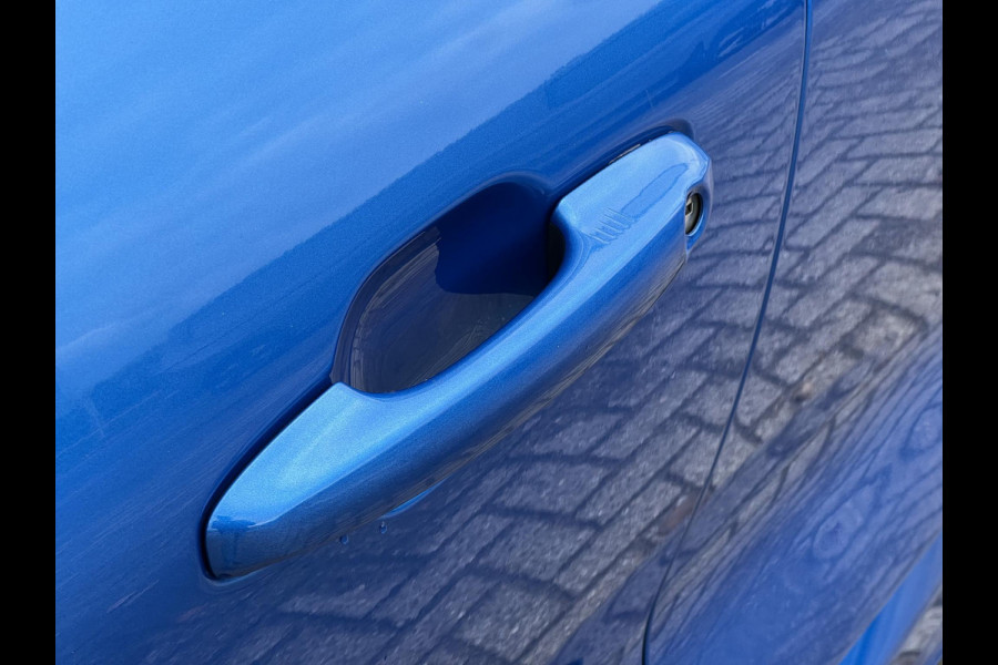 Ford Kuga 2.5 PHEV ST-Line X | 243pk | Zuid | Driver Assistance Pack | Winterpack | Wegklapbare Trekhaak | Technology Pack | Dessert Island Blue