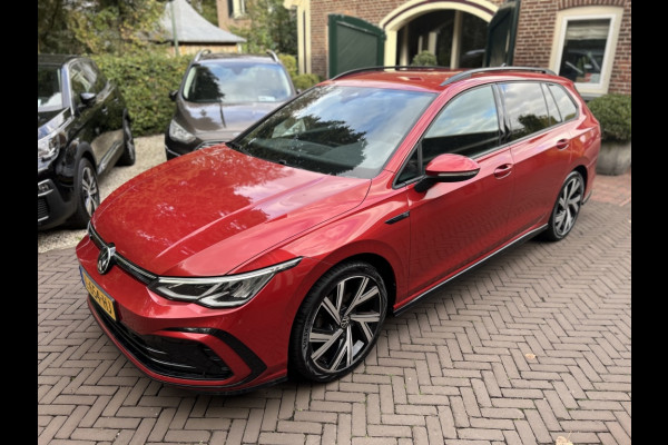 Volkswagen GOLF Variant 1.5 TSI 130pk R-Line Navi, ACC, Carplay, Trekhaak elektr. Volkswagen GOLF Variant 1.5 TSI 130pk R-Line Navi, ACC, Carplay, Trekhaak elektr.