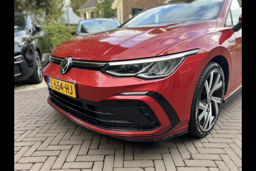 Volkswagen GOLF Variant 1.5 TSI 130pk R-Line Navi, ACC, Carplay, Trekhaak elektr. Volkswagen GOLF Variant 1.5 TSI 130pk R-Line Navi, ACC, Carplay, Trekhaak elektr.