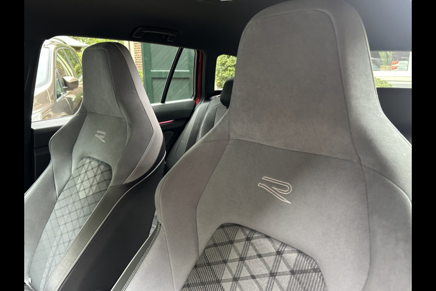 Volkswagen GOLF Variant 1.5 TSI 130pk R-Line Navi, ACC, Carplay, Trekhaak elektr. Volkswagen GOLF Variant 1.5 TSI 130pk R-Line Navi, ACC, Carplay, Trekhaak elektr.