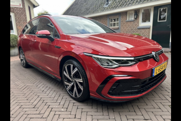 Volkswagen GOLF Variant 1.5 TSI 130pk R-Line Navi, ACC, Carplay, Trekhaak elektr. Volkswagen GOLF Variant 1.5 TSI 130pk R-Line Navi, ACC, Carplay, Trekhaak elektr.