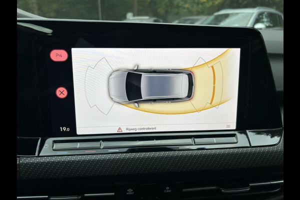 Volkswagen GOLF Variant 1.5 TSI 130pk R-Line Navi, ACC, Carplay, Trekhaak elektr. Volkswagen GOLF Variant 1.5 TSI 130pk R-Line Navi, ACC, Carplay, Trekhaak elektr.