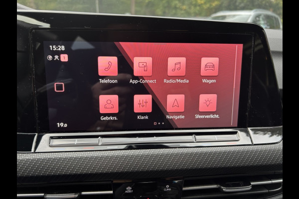 Volkswagen GOLF Variant 1.5 TSI 130pk R-Line Navi, ACC, Carplay, Trekhaak elektr. Volkswagen GOLF Variant 1.5 TSI 130pk R-Line Navi, ACC, Carplay, Trekhaak elektr.
