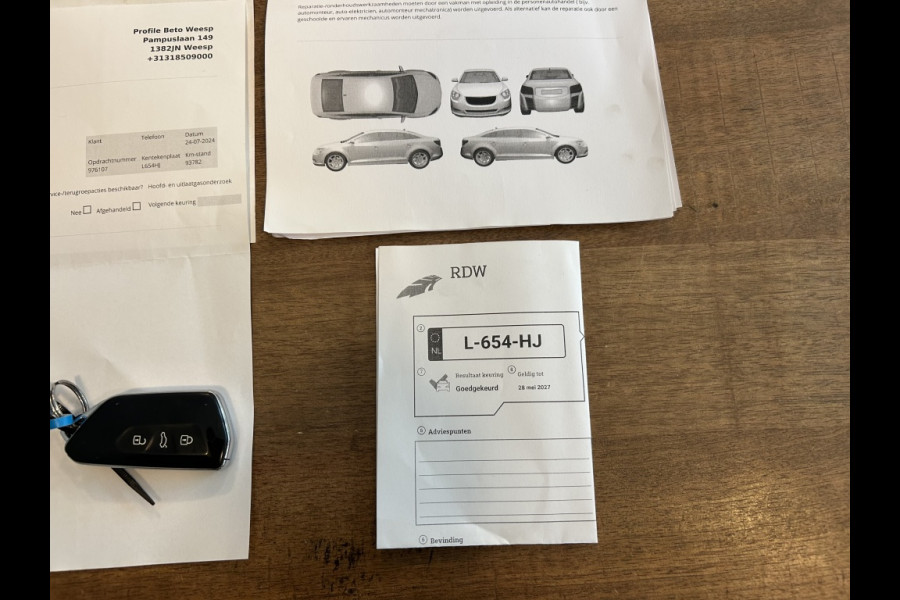 Volkswagen GOLF Variant 1.5 TSI 130pk R-Line Navi, ACC, Carplay, Trekhaak elektr. Volkswagen GOLF Variant 1.5 TSI 130pk R-Line Navi, ACC, Carplay, Trekhaak elektr.