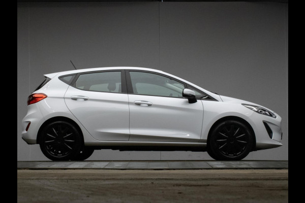 Ford Fiesta 1.1 Sport (APPLE CARPLAY,NAVI,CRUISE,LED,BLACK&WHITE EDITION,ELEKTRISCH PAKKET,SPORTSTOELEN,NETTE STAAT) Ford Fiesta 1.1 Sport (APPLE CARPLAY,NAVI,CRUISE,LED,BLACK&WHITE EDITION,ELEKTRISCH PAKKET,SPORTSTOELEN,NETTE STAAT)