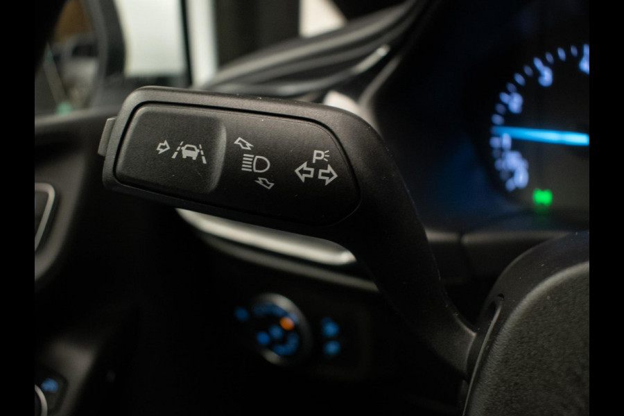 Ford Fiesta 1.1 Sport (APPLE CARPLAY,NAVI,CRUISE,LED,BLACK&WHITE EDITION,ELEKTRISCH PAKKET,SPORTSTOELEN,NETTE STAAT) Ford Fiesta 1.1 Sport (APPLE CARPLAY,NAVI,CRUISE,LED,BLACK&WHITE EDITION,ELEKTRISCH PAKKET,SPORTSTOELEN,NETTE STAAT)