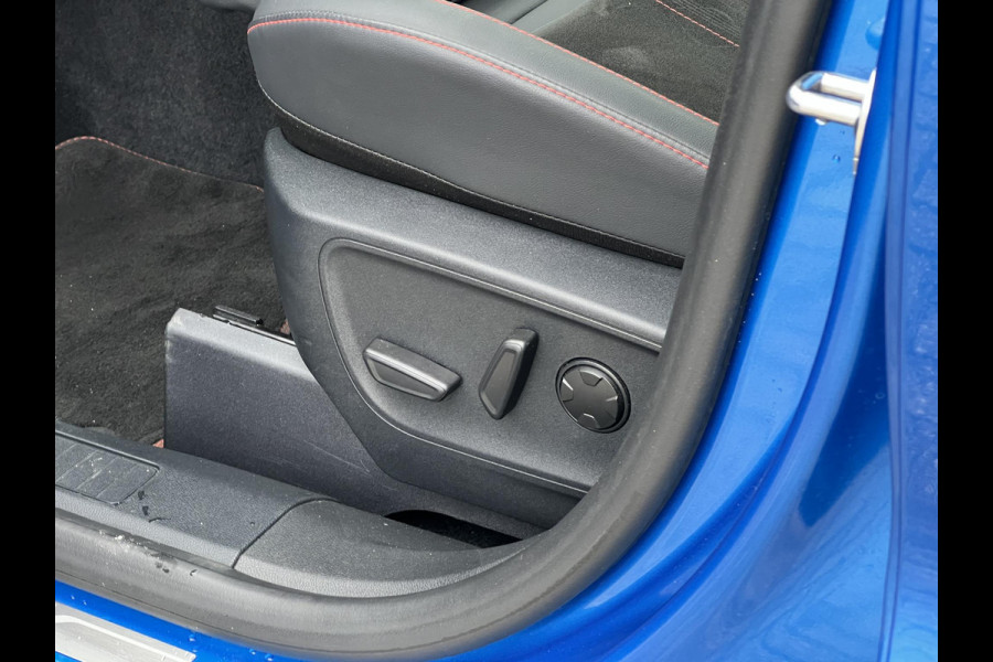 Ford Kuga 2.5 PHEV ST-Line X | 243pk | Zuid | Driver Assistance Pack | Winterpack | Wegklapbare Trekhaak | Technology Pack | Dessert Island Blue