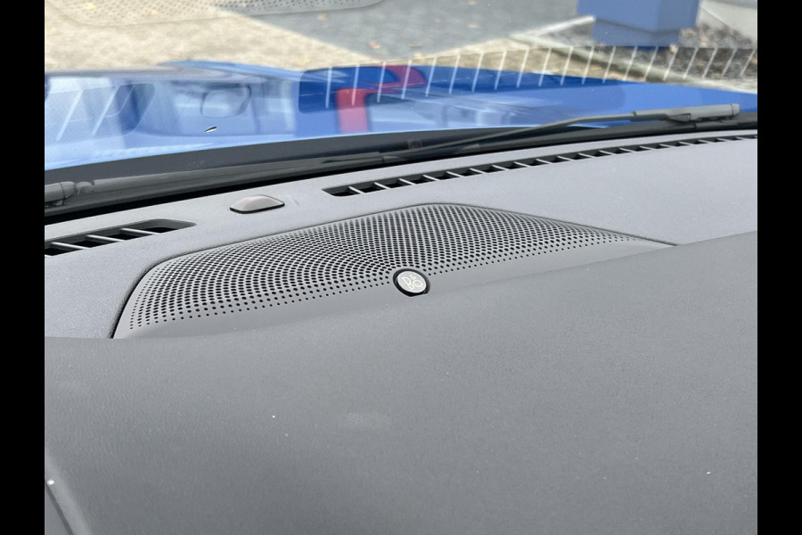 Ford Kuga 2.5 PHEV ST-Line X | 243pk | Zuid | Driver Assistance Pack | Winterpack | Wegklapbare Trekhaak | Technology Pack | Dessert Island Blue