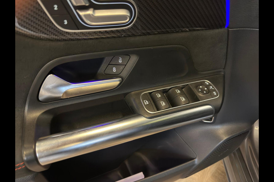 Mercedes-Benz B-Klasse 200 Business Solution AMG|NAP|PANO|DEALER ONDERHOUDEN Mercedes-Benz B-Klasse 200 Business Solution AMG|NAP|PANO|DEALER ONDERHOUDEN