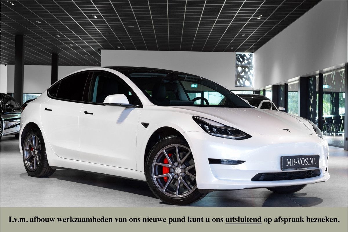 Tesla Model 3 Standard RWD Plus 60 kWh Pano|Leder|Autopilot|NL auto Tesla Model 3 Standard RWD Plus 60 kWh Pano|Leder|Autopilot|NL auto