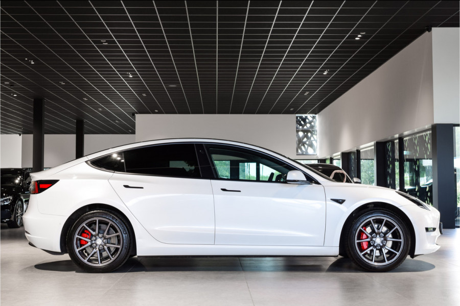 Tesla Model 3 Standard RWD Plus 60 kWh Pano|Leder|Autopilot|NL auto