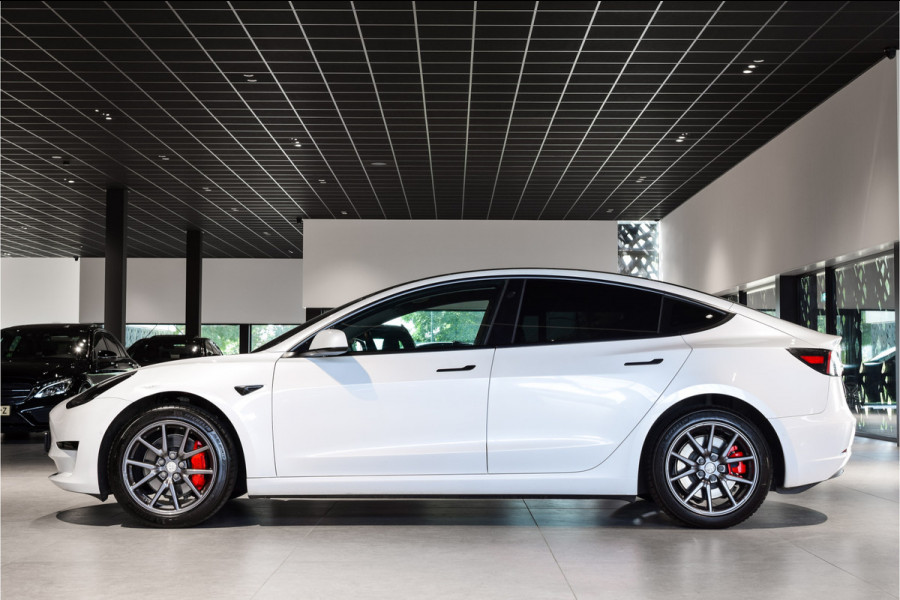 Tesla Model 3 Standard RWD Plus 60 kWh Pano|Leder|Autopilot|NL auto