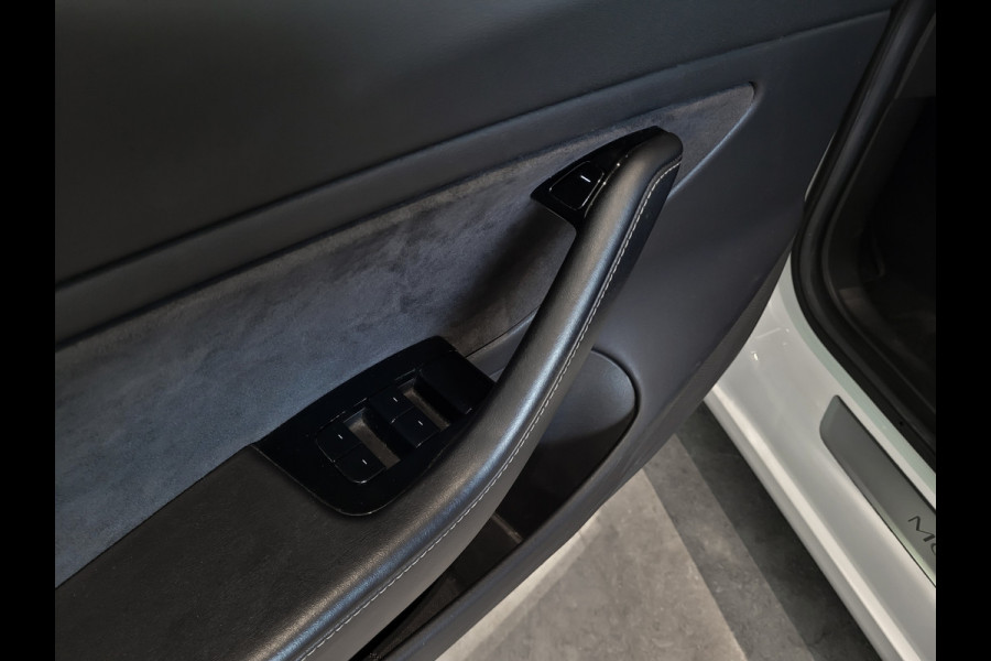 Tesla Model 3 Standard RWD Plus 60 kWh Pano|Leder|Autopilot|NL auto