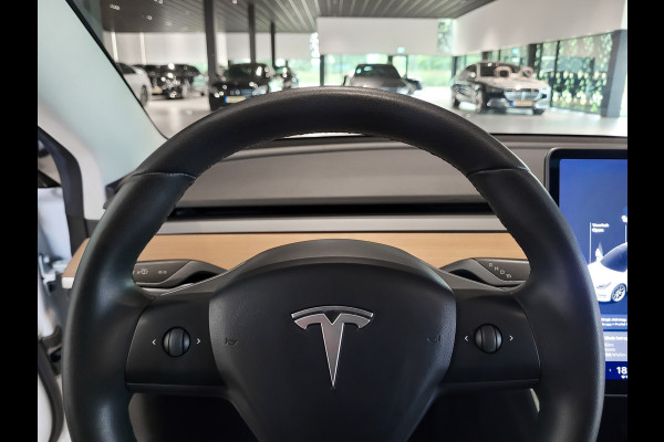 Tesla Model 3 Standard RWD Plus 60 kWh Pano|Leder|Autopilot|NL auto