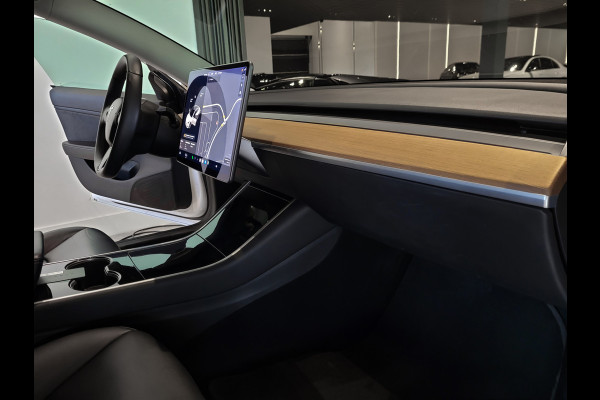 Tesla Model 3 Standard RWD Plus 60 kWh Pano|Leder|Autopilot|NL auto
