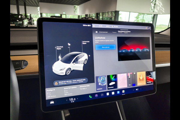 Tesla Model 3 Standard RWD Plus 60 kWh Pano|Leder|Autopilot|NL auto