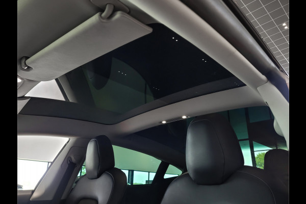 Tesla Model 3 Standard RWD Plus 60 kWh Pano|Leder|Autopilot|NL auto
