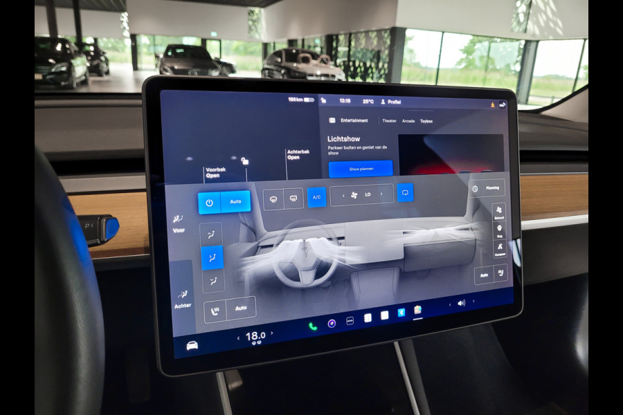 Tesla Model 3 Standard RWD Plus 60 kWh Pano|Leder|Autopilot|NL auto