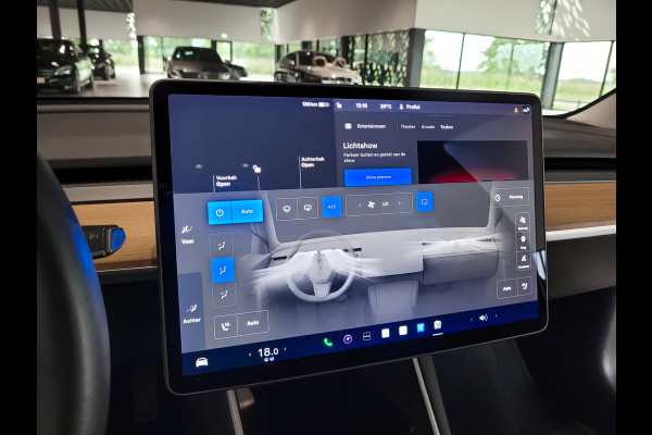 Tesla Model 3 Standard RWD Plus 60 kWh Pano|Leder|Autopilot|NL auto