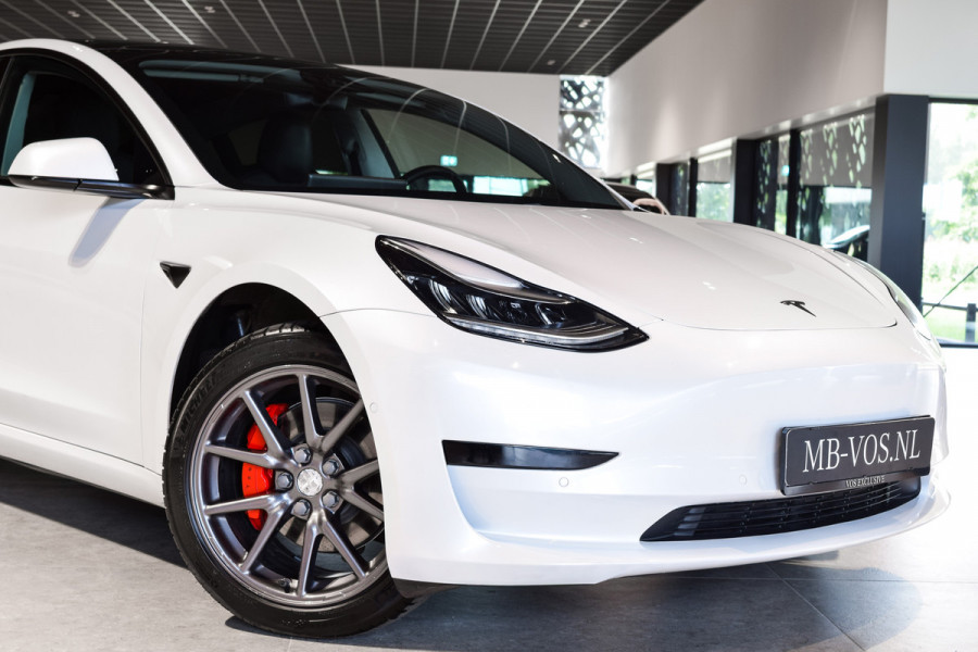 Tesla Model 3 Standard RWD Plus 60 kWh Pano|Leder|Autopilot|NL auto