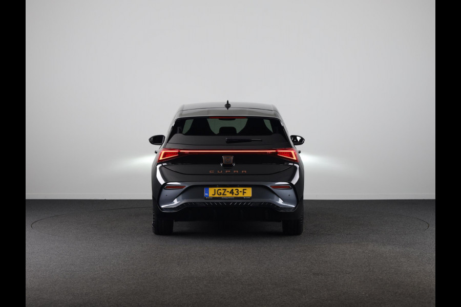 CUPRA Born Business Limited 63 kWh 232PK | Stoel & Stuurverwarming | Achteruitrijcamera | Navigatie | Keyless Entry | Draadloze Carplay en Androidauto |