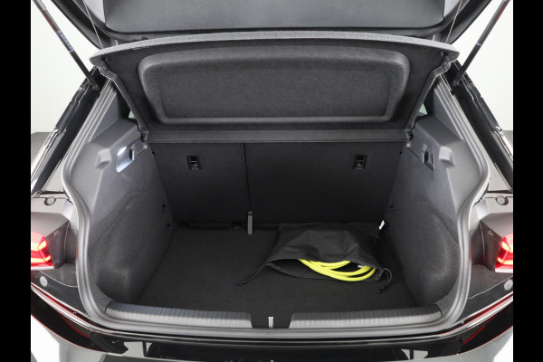 CUPRA Born Business Limited 63 kWh 232PK | Stoel & Stuurverwarming | Achteruitrijcamera | Navigatie | Keyless Entry | Draadloze Carplay en Androidauto |