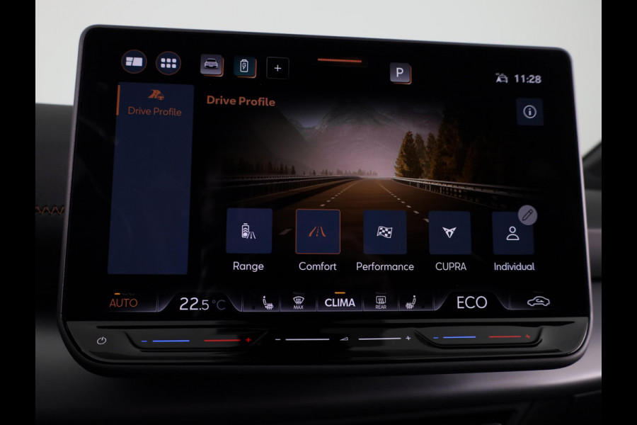 CUPRA Born Business Limited 63 kWh 232PK | Stoel & Stuurverwarming | Achteruitrijcamera | Navigatie | Keyless Entry | Draadloze Carplay en Androidauto |