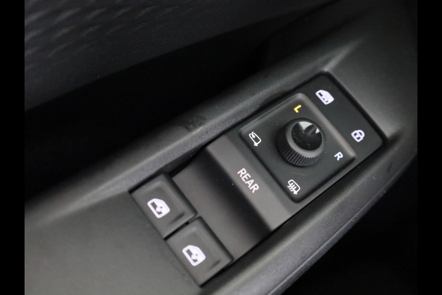 CUPRA Born Business Limited 63 kWh 232PK | Stoel & Stuurverwarming | Achteruitrijcamera | Navigatie | Keyless Entry | Draadloze Carplay en Androidauto |