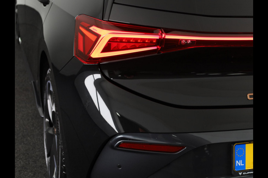 CUPRA Born Business Limited 63 kWh 232PK | Stoel & Stuurverwarming | Achteruitrijcamera | Navigatie | Keyless Entry | Draadloze Carplay en Androidauto |