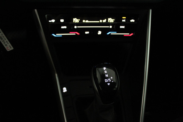 Volkswagen Taigo 1.0 TSI Life Edition > Camera/Adapt. Cruise/DSG Automaat... Volkswagen Taigo 1.0 TSI Life Edition > Camera/Adapt. Cruise/DSG Automaat...