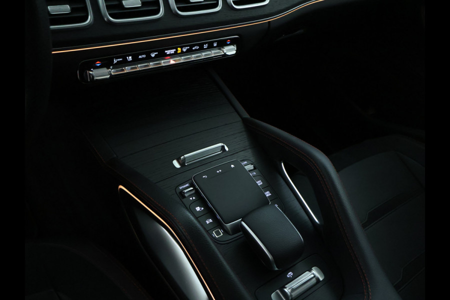 Mercedes-Benz GLE Mercedes-AMG 53 Hybrid 4MATIC+ | Trekhaak | Panoramadak | Burmester® | 22 Inch AMG Velgen | Distronic | Memory Voorstoelen | 360°-Camera. Inclusief 24 maanden MB Certified garantie voor Europa.