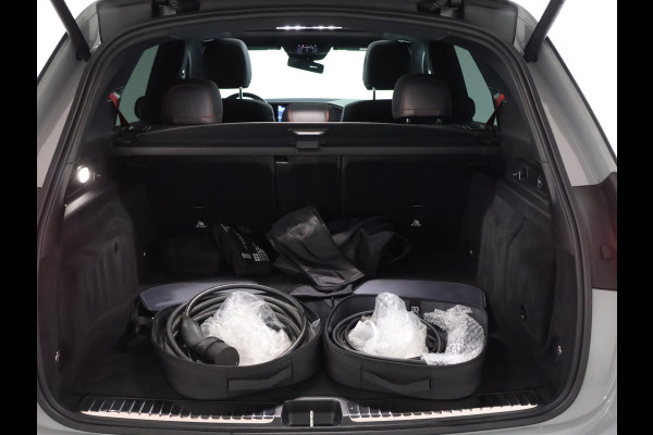 Mercedes-Benz GLE Mercedes-AMG 53 Hybrid 4MATIC+ | Trekhaak | Panoramadak | Burmester® | 22 Inch AMG Velgen | Distronic | Memory Voorstoelen | 360°-Camera. Inclusief 24 maanden MB Certified garantie voor Europa.