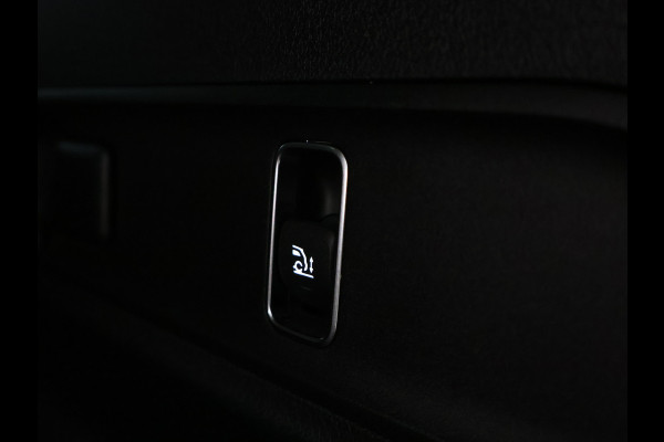 Mercedes-Benz GLE Mercedes-AMG 53 Hybrid 4MATIC+ | Trekhaak | Panoramadak | Burmester® | 22 Inch AMG Velgen | Distronic | Memory Voorstoelen | 360°-Camera. Inclusief 24 maanden MB Certified garantie voor Europa.