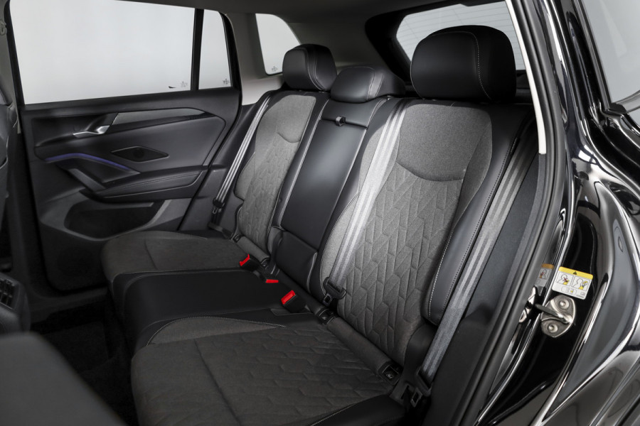 Volkswagen Tiguan 1.5 eTSI 150 PK Life Edition - DSG Automaat | Dig. Cockpit | Adapt. Cruise | Stoel+-Stuurverw. | PDC | Camera | App. Connect | ECC | Elek. Klep | DAB | LM 17" | 9053