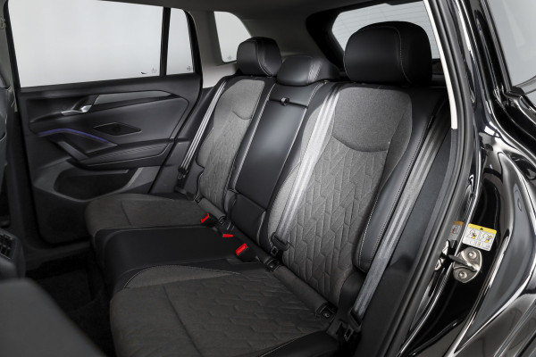 Volkswagen Tiguan 1.5 eTSI 150 PK Life Edition - DSG Automaat | Dig. Cockpit | Adapt. Cruise | Stoel+-Stuurverw. | PDC | Camera | App. Connect | ECC | Elek. Klep | DAB | LM 17" | 9053