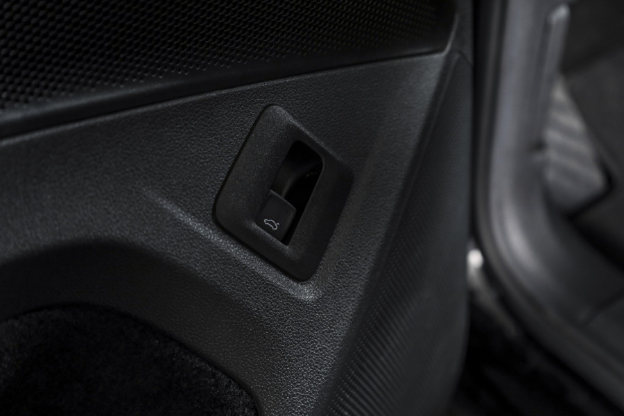 Volkswagen Tiguan 1.5 eTSI 150 PK Life Edition - DSG Automaat | Dig. Cockpit | Adapt. Cruise | Stoel+-Stuurverw. | PDC | Camera | App. Connect | ECC | Elek. Klep | DAB | LM 17" | 9053