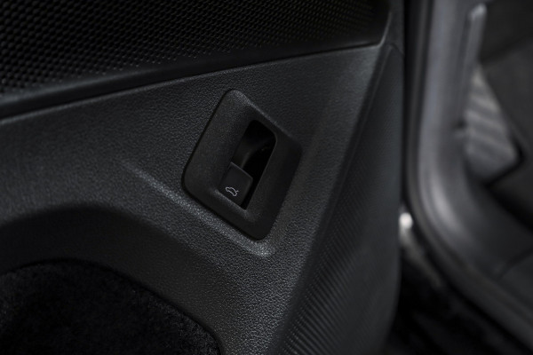 Volkswagen Tiguan 1.5 eTSI 150 PK Life Edition - DSG Automaat | Dig. Cockpit | Adapt. Cruise | Stoel+-Stuurverw. | PDC | Camera | App. Connect | ECC | Elek. Klep | DAB | LM 17" | 9053