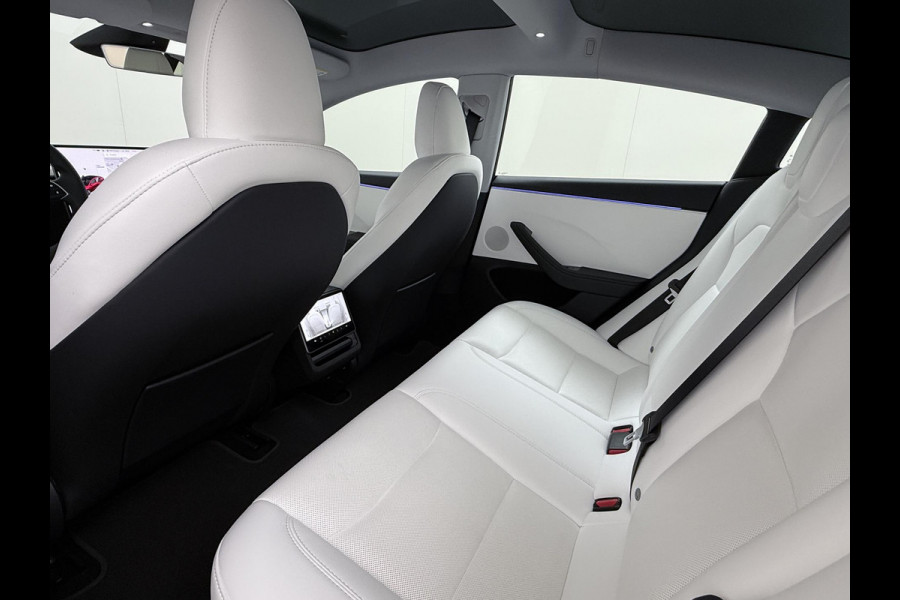 Tesla Model 3 Long Range AWD 78 kWh TREKHAAK | FULL SELFDRIVE | VOLLEDIGE FABRIEKSGARANTIE T/M 12-2027/80.000KM | AANDRIJFLIJN EN ACCU GARANTIE T/M 12-2031